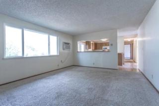 550 6th Pl, Harrisburg, OR 97446-9650