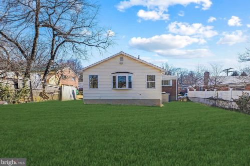 2711 Henderson Ave, Silver Spring MD 20902-1919 exterior