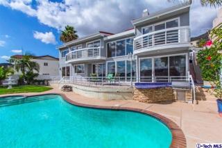 3322 Barnes Cir, Glendale, CA 91208-1164