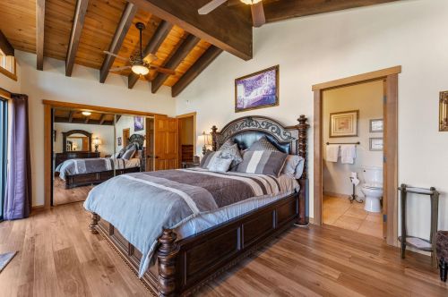 11030 Ski Slope Way, Truckee CA  96161-6603 exterior