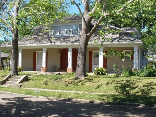 1301 Monroe St, Commerce, TX 75428-2563
