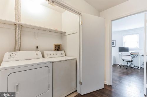 1240 Catharine St, Philadelphia PA  19147-2627 exterior