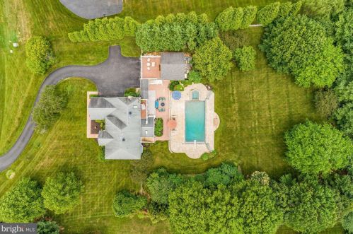 650 Nalls Farm Way, Great Falls, VA 22066-1146