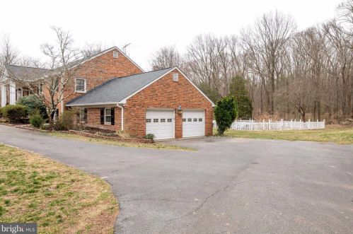 40719 Woodside Pl, Leesburg, VA 20175-8839