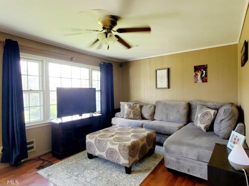 850 Hillcrest Dr, Hartwell, GA 30643-2059
