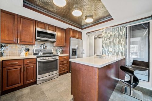 4 Montanas Sud, Irvine, CA 92612-2609
