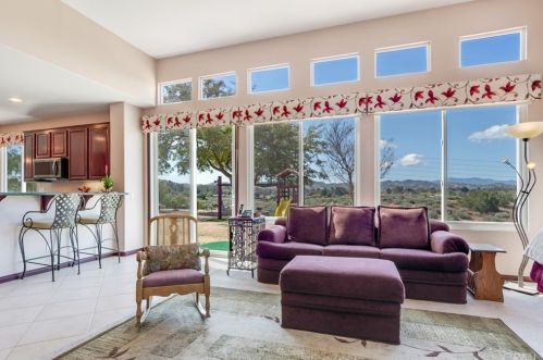 16523 Owl Tree Rd, Riverside CA  92504-9700 exterior