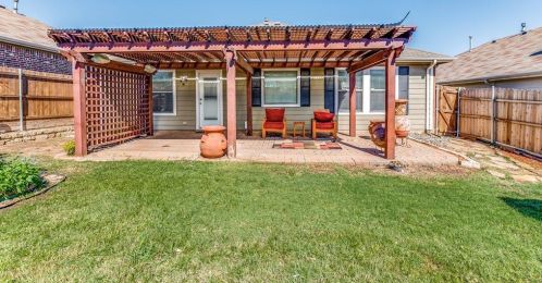 717 Kentucky Derby Ln, Fort Worth TX  76179-7317 exterior