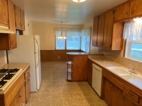 5769 Philadelphia St, Chino, CA 91710-2642