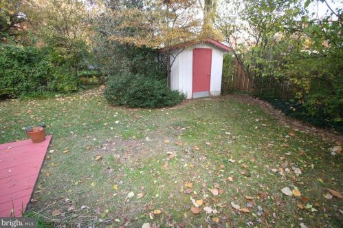 10405 Kinloch Rd, Silver Spring MD 20903-1243 exterior