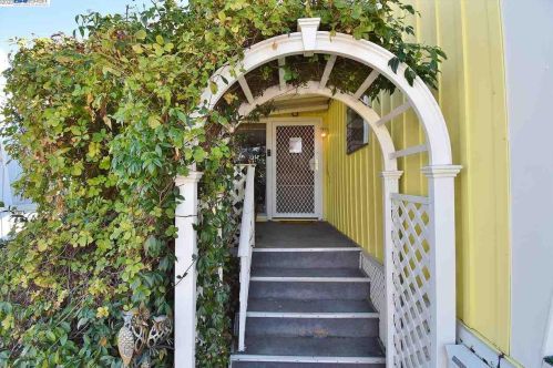 3913 Castro Valley Blvd, Hayward, CA 94546-6000