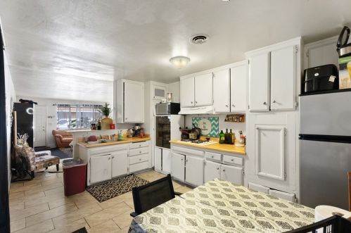 605 Mtn Vw St, Santa Ana CA 92704-2151 exterior