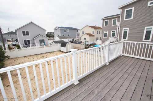 126 Virginia Ave, Lavallette NJ 08735-2439 exterior