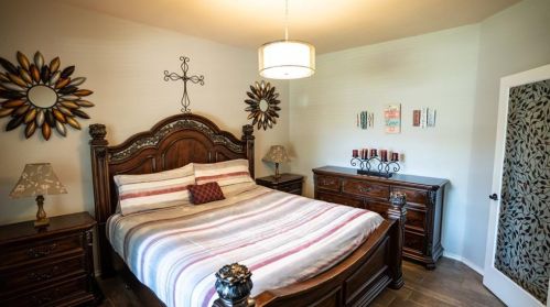 1136 Beechwood Dr, Uhland TX 78640-5718 exterior