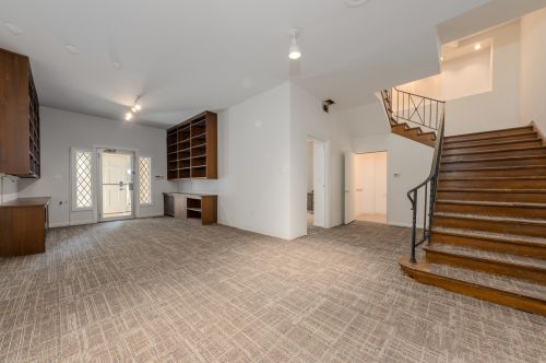 212 Ontario St, Chicago IL  60654-3605 exterior