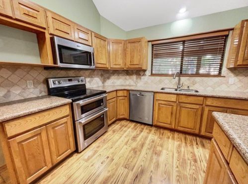7206 Anaqua Dr, Austin, TX 78750-8317