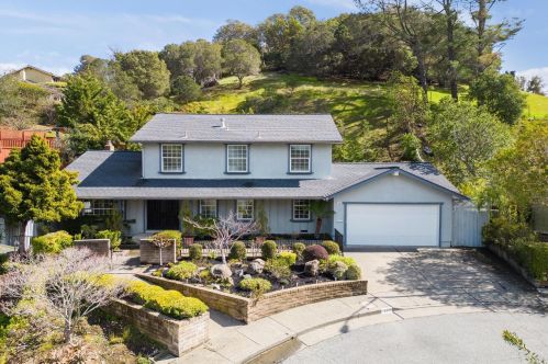 11 Oak Tree Ct, San Rafael, CA 94903-1721
