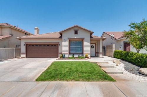 5243 Wenatchee Way, Riverside, CA 92509-7817