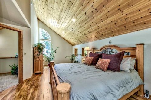 14575 Donnington Ln, Truckee CA  96161-2200 exterior