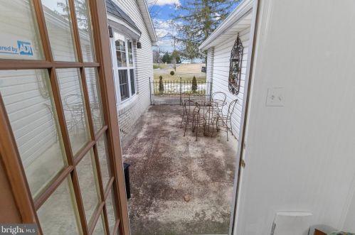 48 Calvin Unger Ln, Berkeley Springs WV 25411-5181 exterior