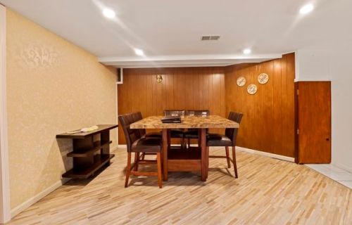 8749 Merrill St, Niles IL  60714-1922 exterior