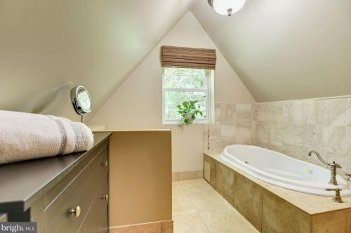 200 Franklin Ave, Silver Spring MD 20901-3444 exterior