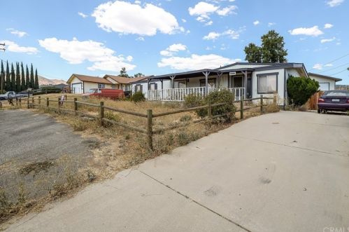 19721 Mesa Dr, Tehachapi, CA 93561-8273