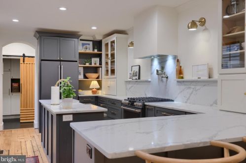 330 Mary St, Lancaster PA  17603-3328 exterior