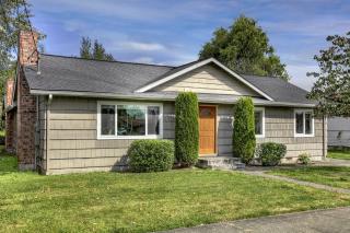 1521 16th St, Sumner, WA 98390-2113