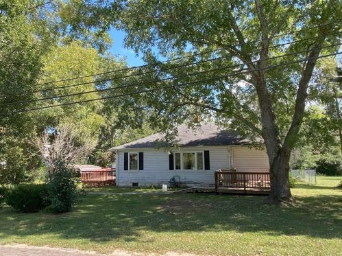 35 Neely Hammonds Rd, Porterdale, GA 30014-0838