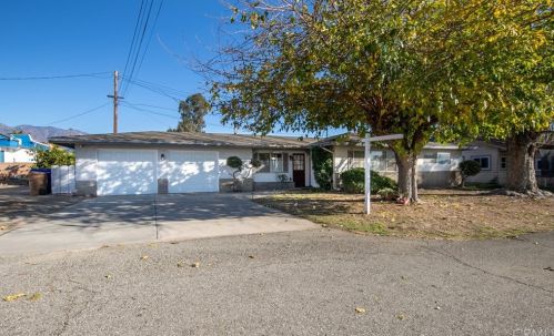 12149 Borden Ln, Yucaipa, CA 92399-1908