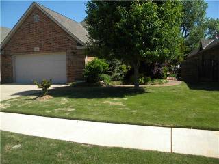 1113 Pinehurst Dr, Norman, OK 73072-7604