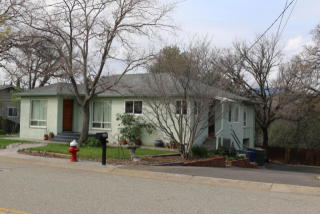 1694 Ridge Dr, Redding, CA 96001-2213