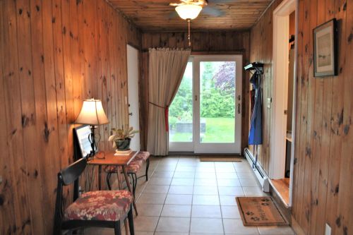 29 Harris St, Nashua, NH 03060-5878