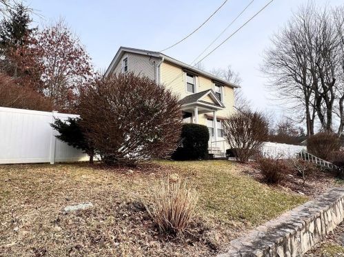 219 Barton St, Torrington CT  06790-5618 exterior