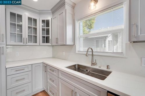 2939 Concord Blvd, Concord CA  94519-2610 exterior