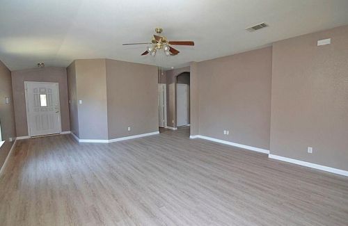 12809 Wayne Spur Ln, Webberville TX  78621-5987 exterior