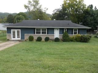 404 Greenwood Dr, Clinton, TN 37716-3508
