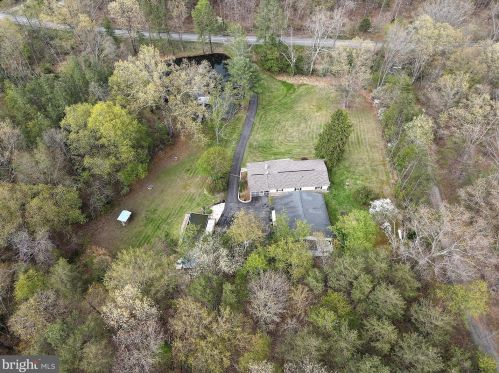 340 Highland Ridge Rd, Berkeley Springs WV  25411-3898 exterior