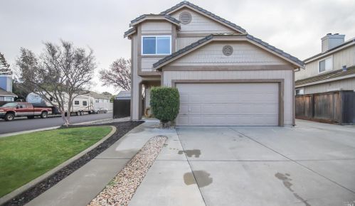 481 Robin Cir, Vacaville, CA 95687-7205