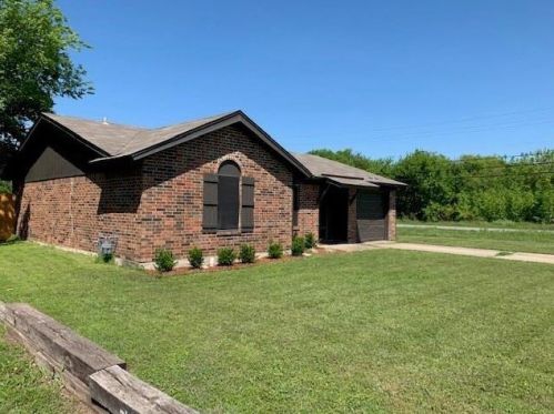 100 Coury Rd, Fort Worth, TX 76140-3602