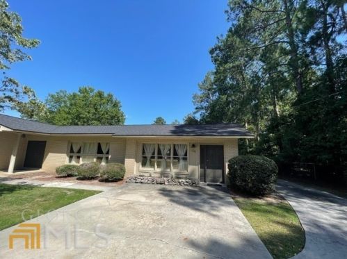 106 Holly Dr, Statesboro, GA 30458-5042
