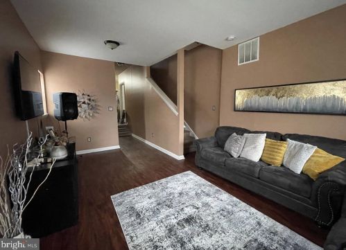 650 Clinton St, Camden NJ  08103-1428 exterior