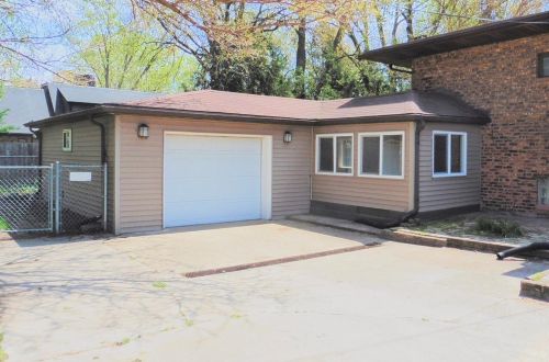 8333 Columbia Ave, Hammond, IN 46321-1806