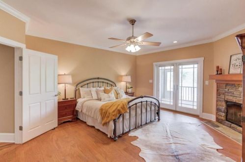 1126 Shoreline Dr, Jefferson GA  30549-2142 exterior