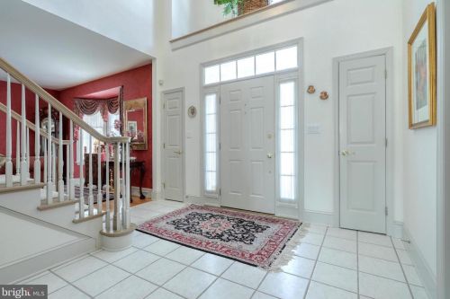 1020 Steeplechase Dr, Lancaster, PA 17601-1779