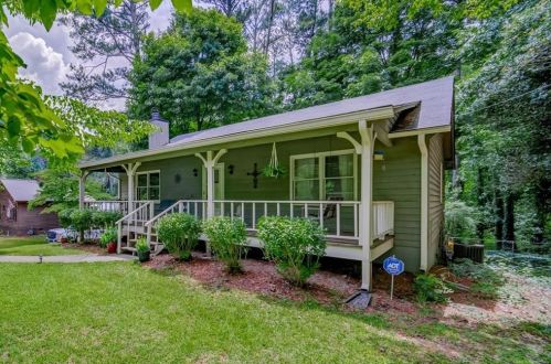 1650 Bellchase Dr, Marietta, GA 30064-3708