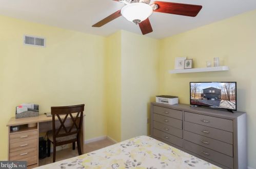 166 Nemacolin Trl, Hedgesville WV  25427-4272 exterior