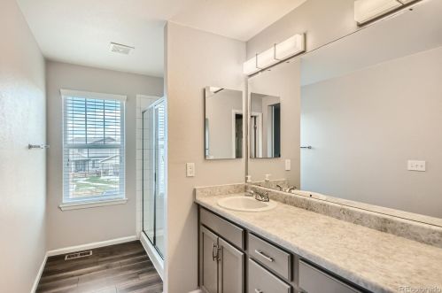 4677 Nepal Way, Aurora CO 80015-6402 exterior