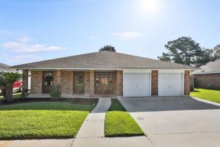 20 Mercurey Dr, Kenner LA  70065-1120 exterior